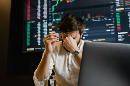 Why a Signed Contract May Not Protect Your Business When a Customer Collapses