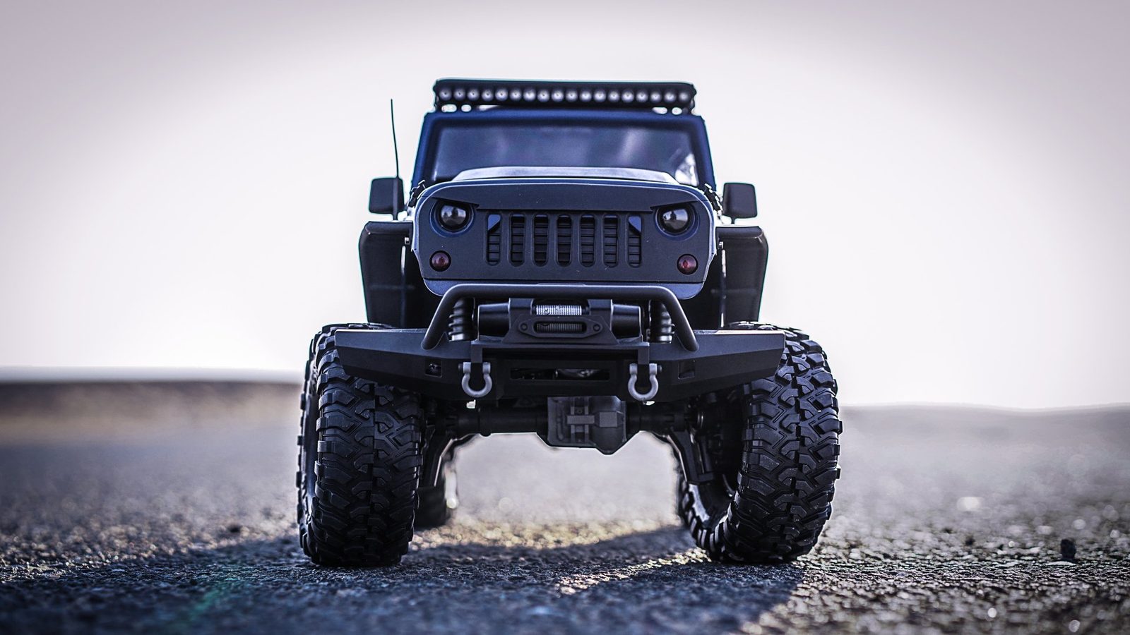 Ozzy Tyres provides customers the confidence to buy Fg falcon wheels and other tyres online.