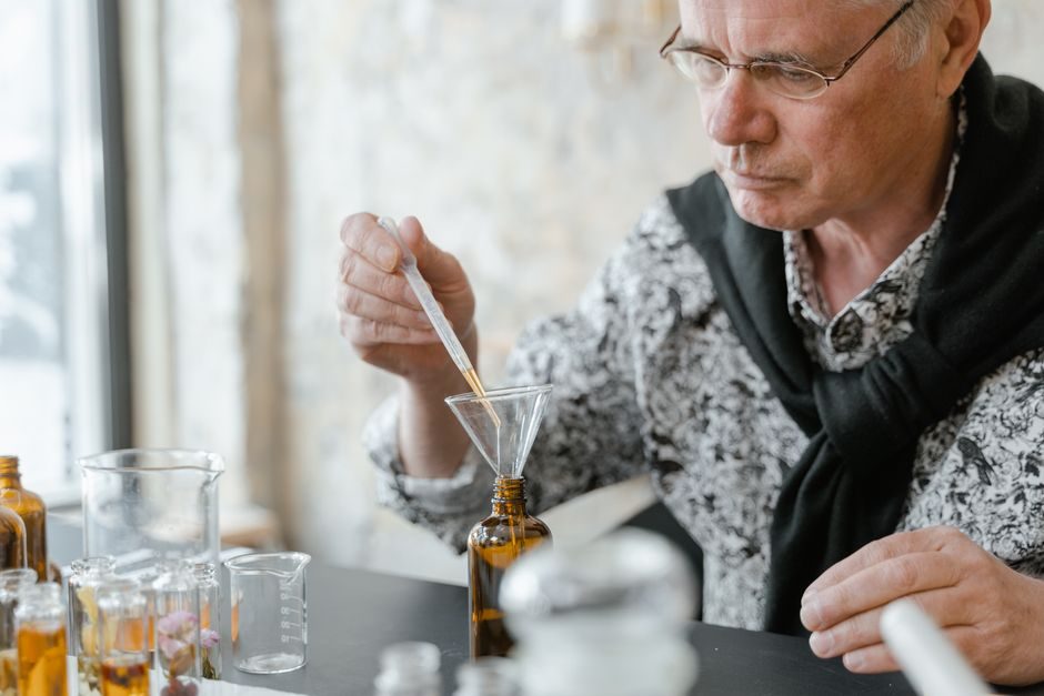 Perfume Formula Software: Transforming the Fragrance Industry