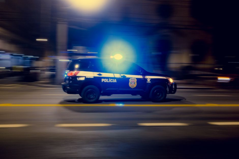 Driver Flees Police After Allegedly Accelerating Towards Officers in Sydney's East