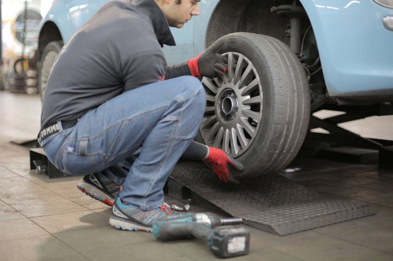 Ozzy Tyres is taking wheel manufacturing to the next level by offering 4×4 wheels, 5x120 wheels, 4wd wheels, and Ford Ranger wheels.