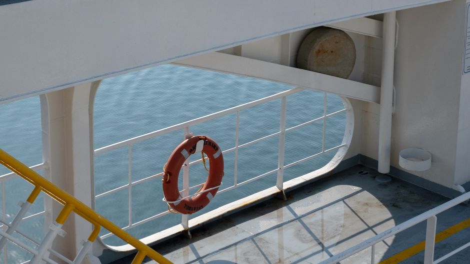 Indonesian Ferry Sinks in Java Sea with 243 People on Board as Massive Rescue Operation Unfolds