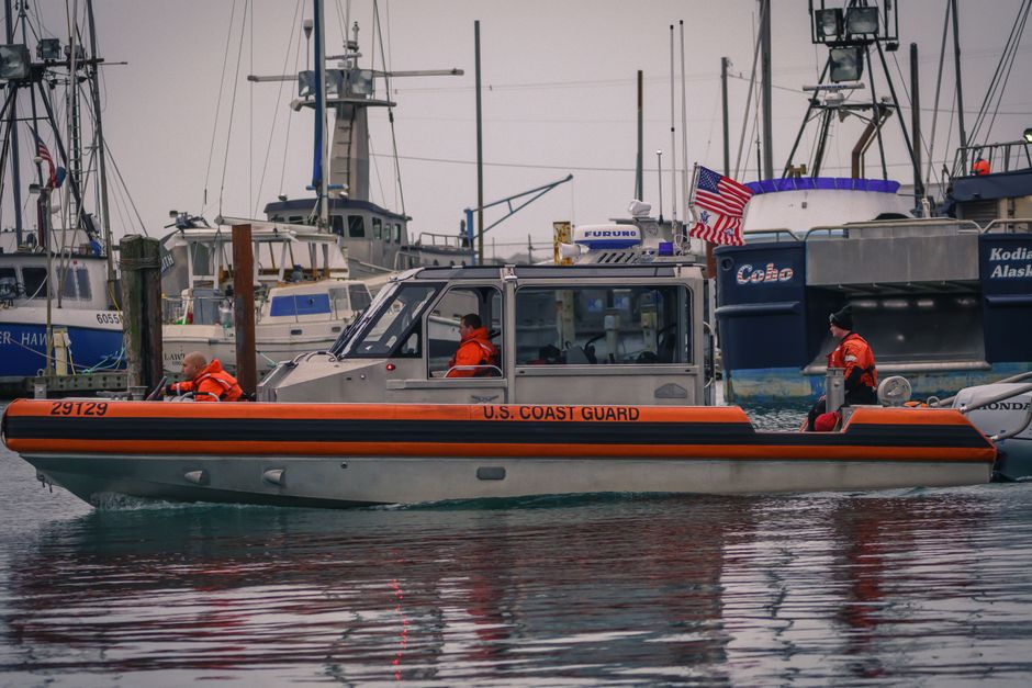 Queensland fisheries crackdown destroys three boats in black market seafood bust
